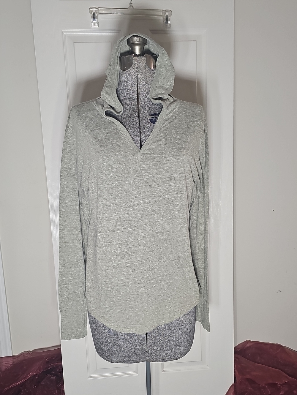 The Raw Uncut Heathered Green Gray V Neck Lightweight Pullover Hoodie Size M